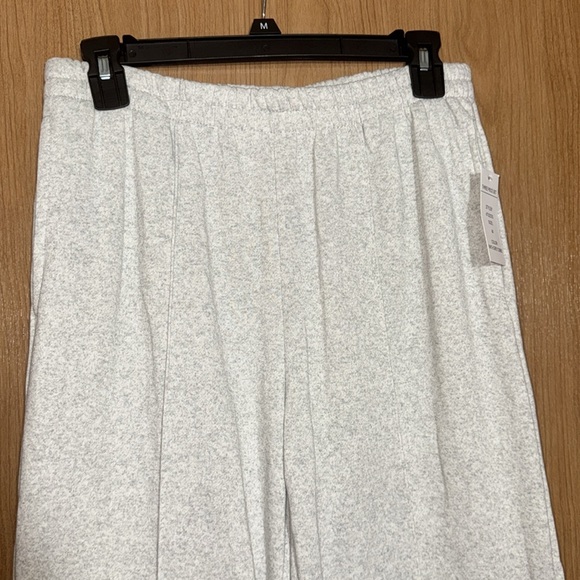 Pink rose, three-piece set new with tags size medium white gray combo - Picture 8 of 9